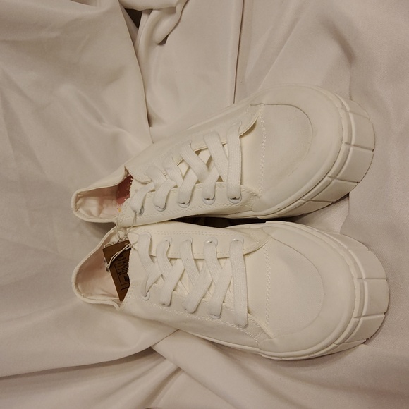 Women's Mad Love Fran Apparel Sneakers - Picture 5 of 7